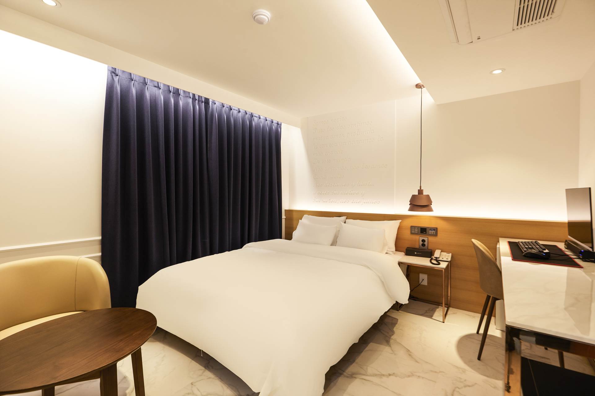 종로 HOTEL LABOUM 3