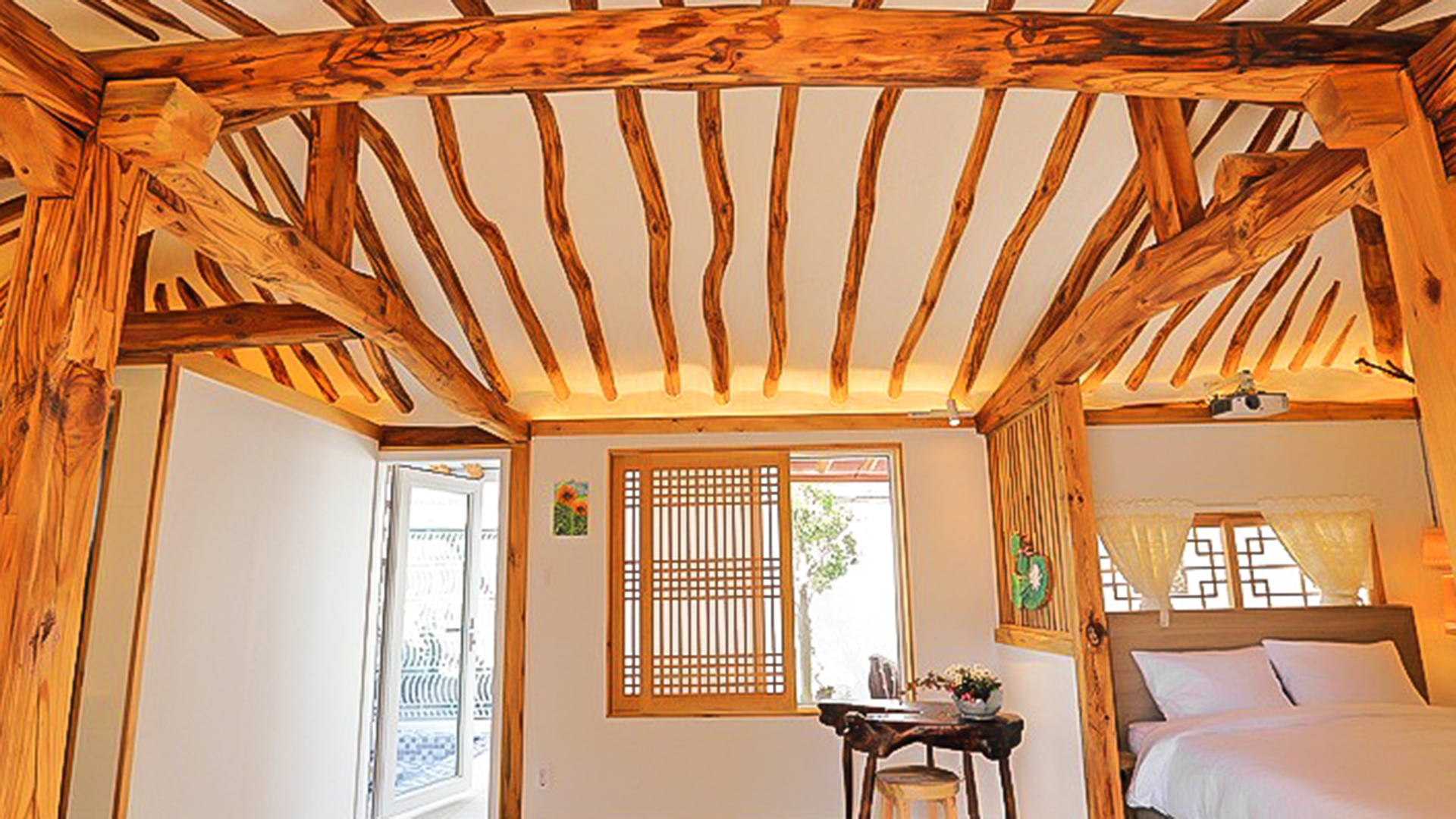 자쿠지가 있는 한옥집 | 경주 읍성100 라벤더 2