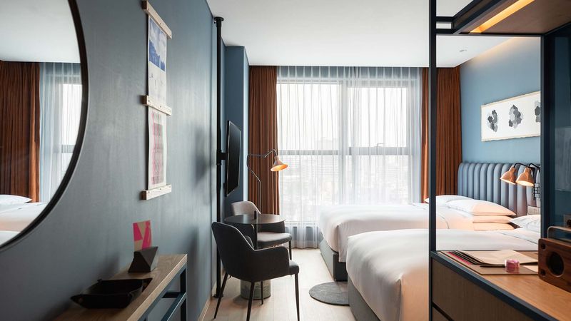 크리에이터 룸 (2 더블 베드)