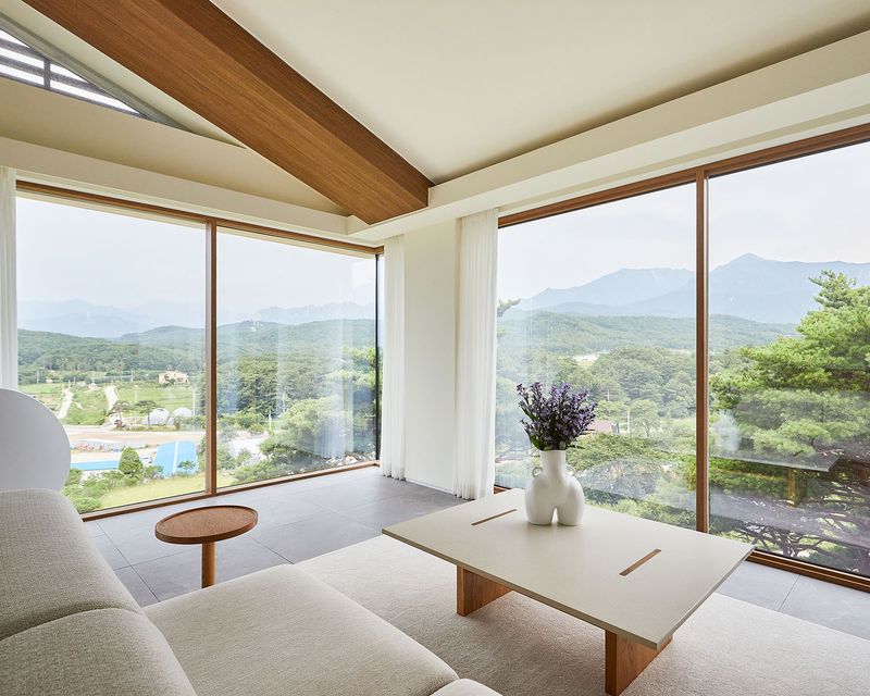 The 특별한(Room4)