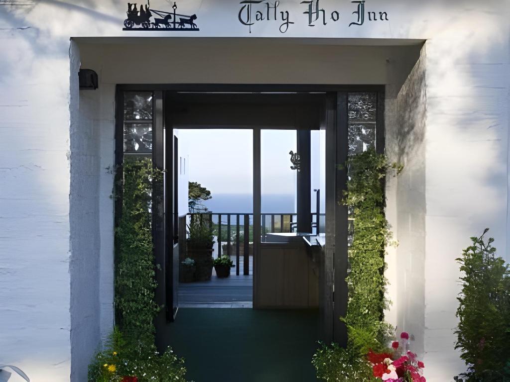 Tally Ho Inn, 노스웨스트 카멜, 카멜 바이 더 씨 (CA), 미국 - 여기어때 특가