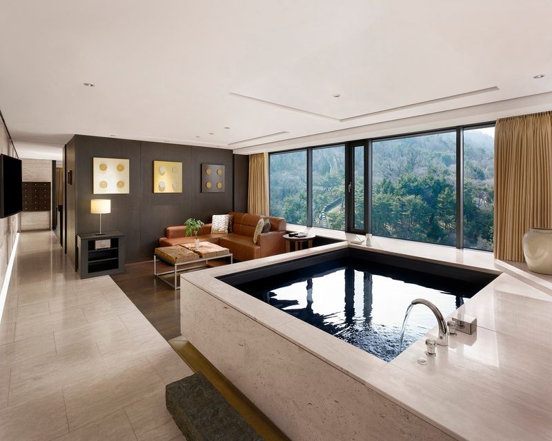 그랜드 프리미어 풀 스위트