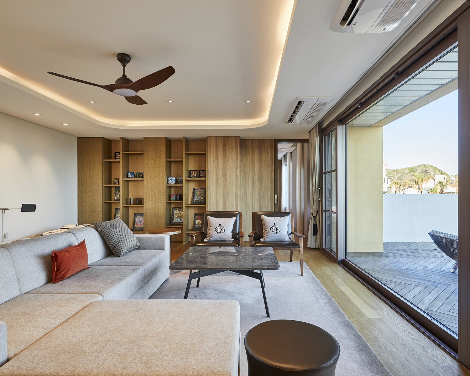 훈데르트힐즈 2