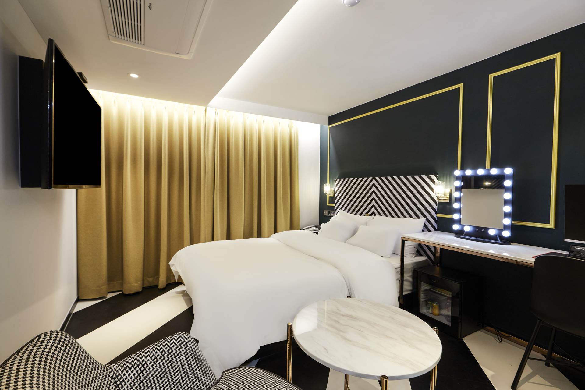 종로 HOTEL LABOUM 5