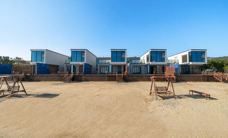 영덕 비사이드 풀빌라 오션뷰 펜션