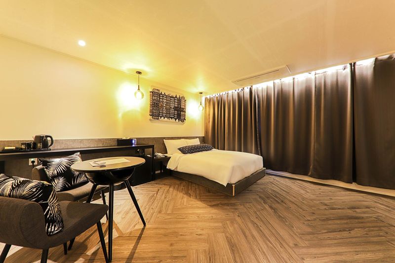Deluxe(1Bed)-2인