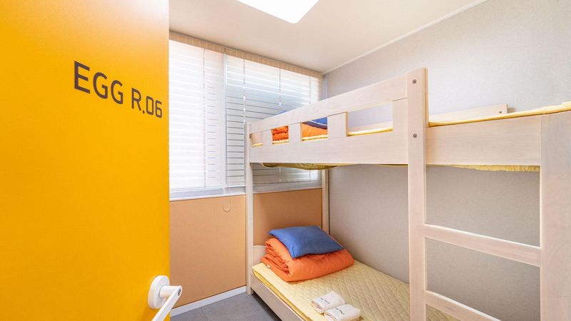 ROOM 302