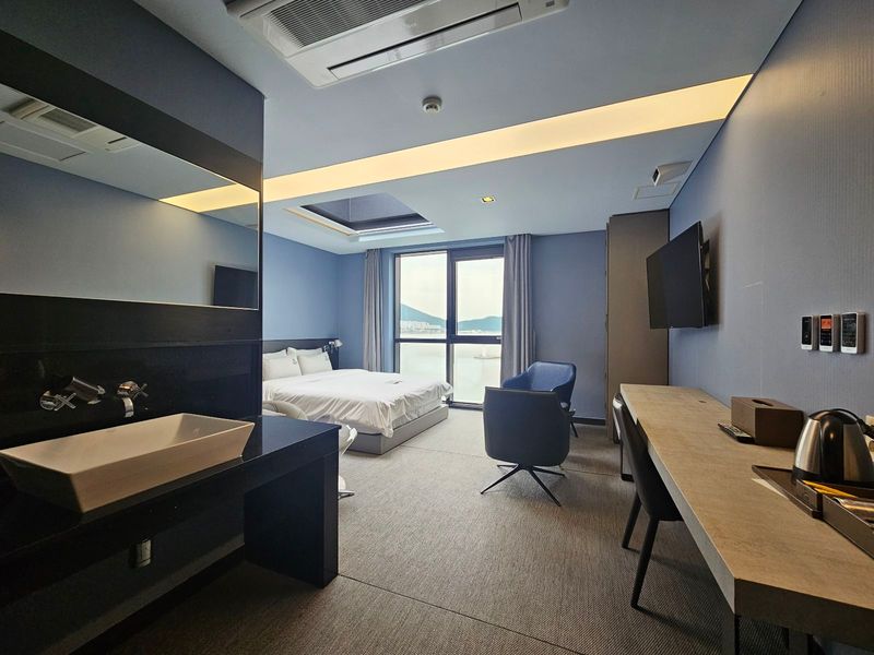 VIP-SKY