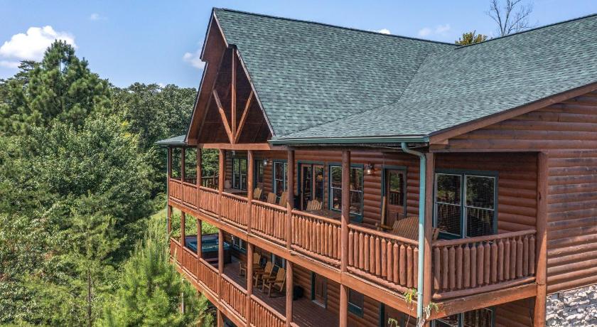 Dancing Bear Lodge cabin, 세비에르빌, 미국 - 여기어때 특가