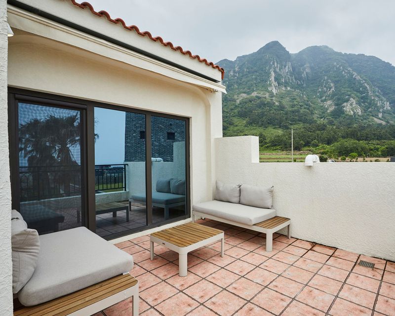 THE TERRACE