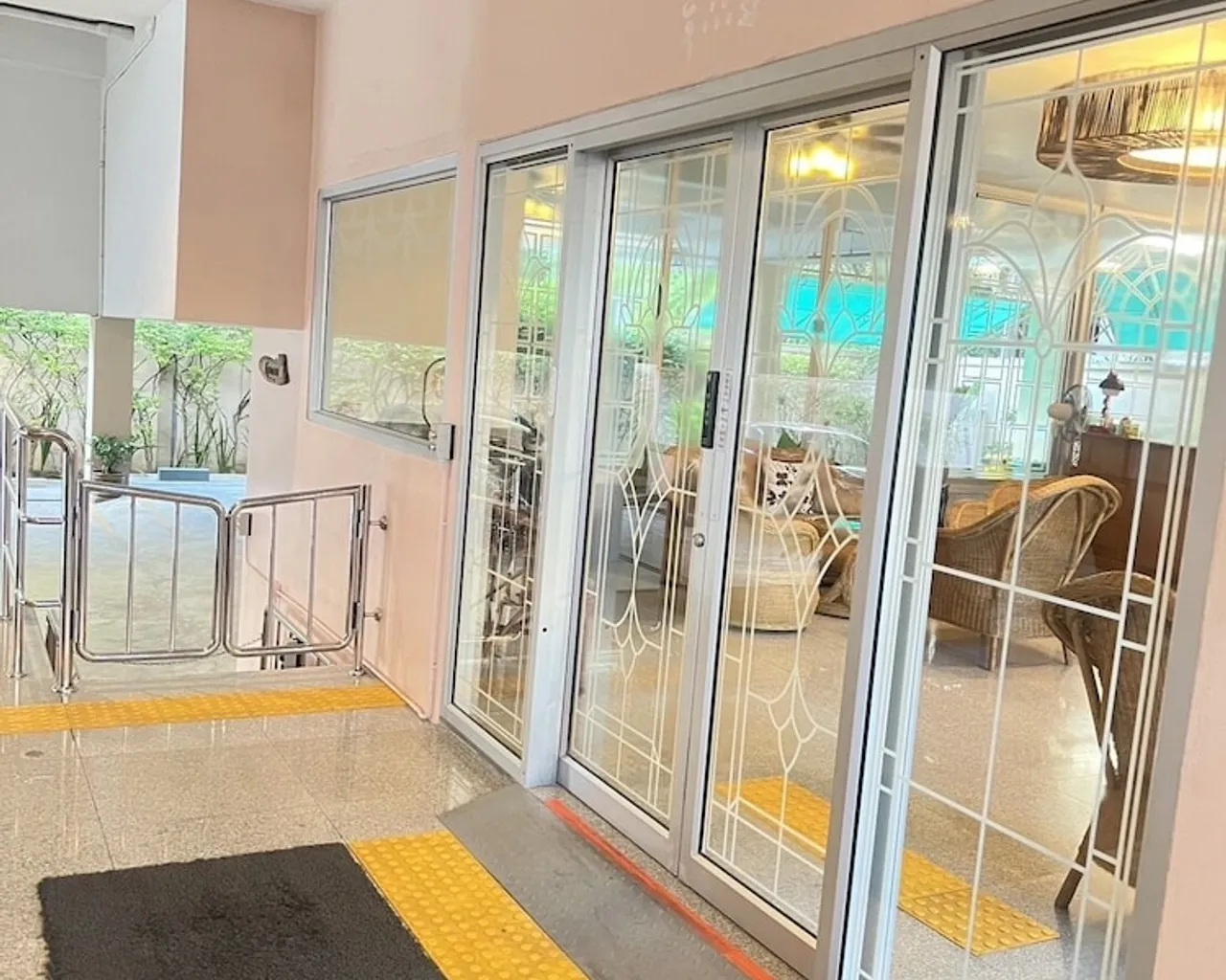 실내 입구