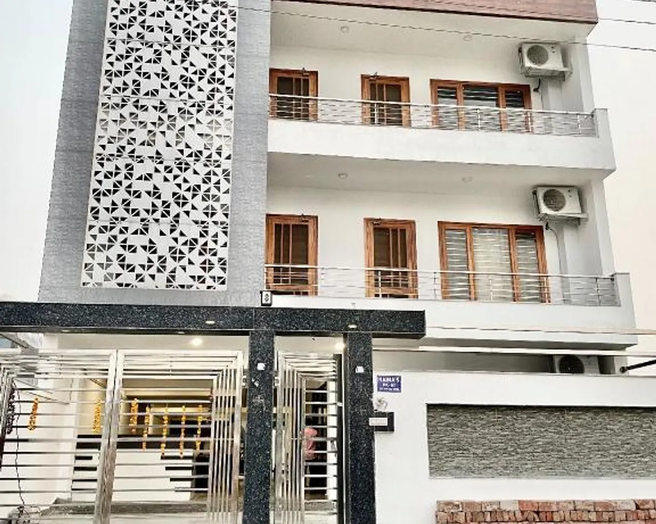 입구