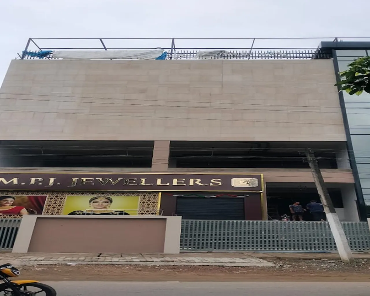 숙소 앞