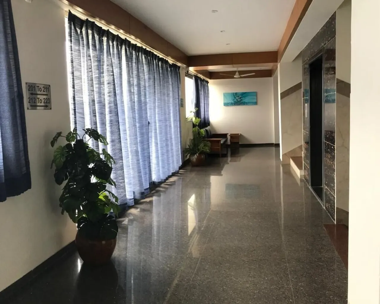 로비 휴게 공간