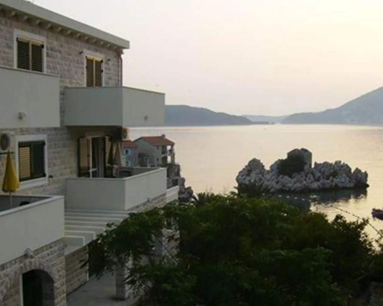 입구