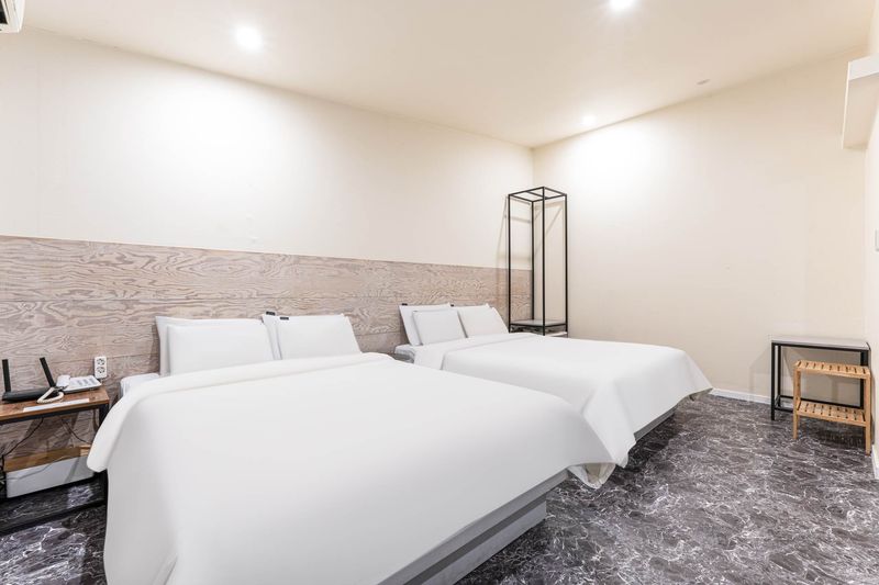 Guild Room-4PC/2Bed 