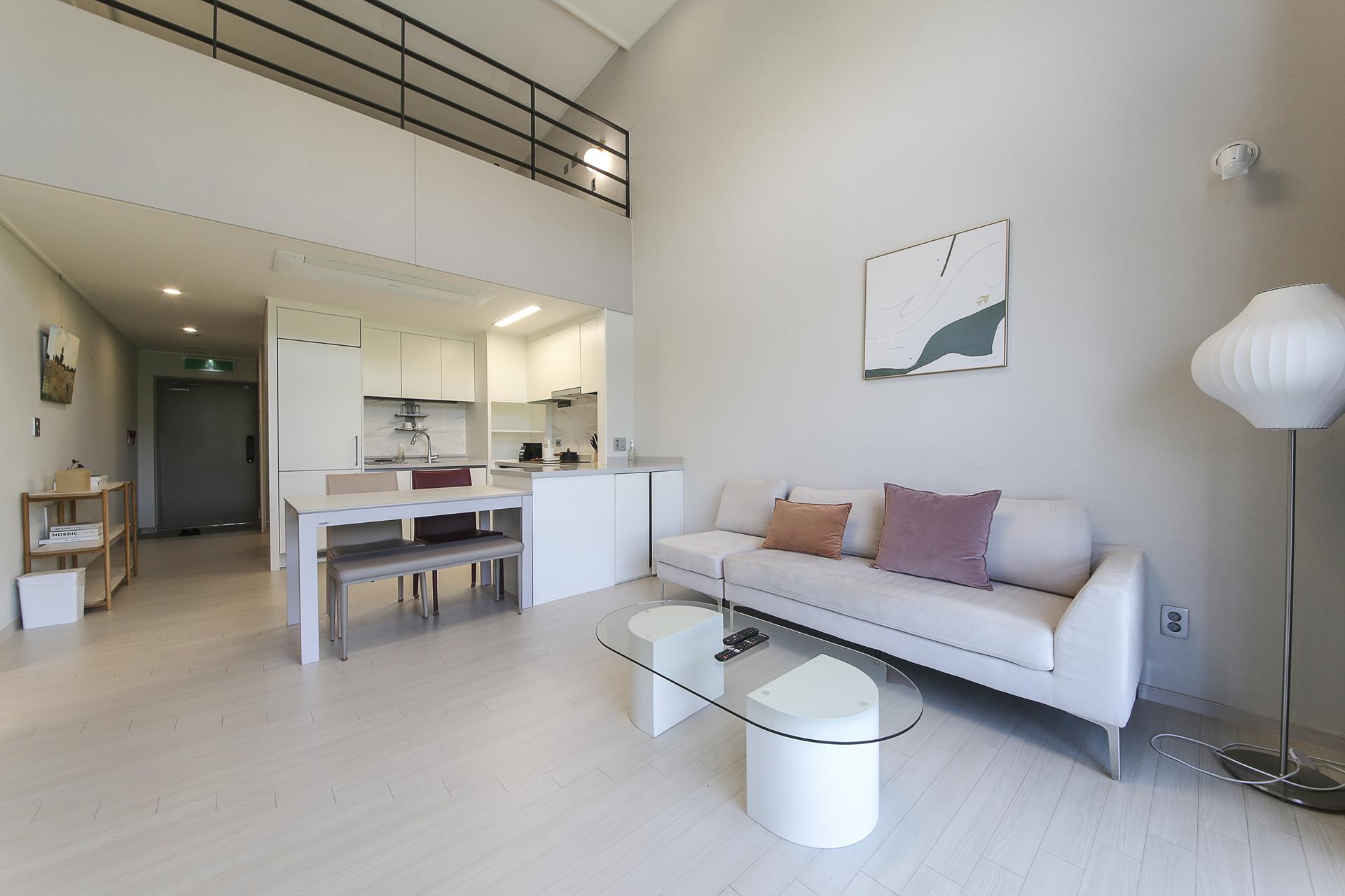 여수 캐슬디아트 감성숙소 2