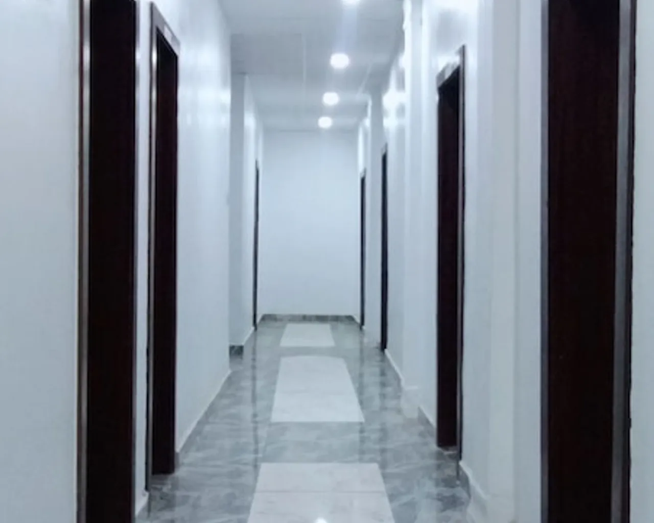 실내 입구