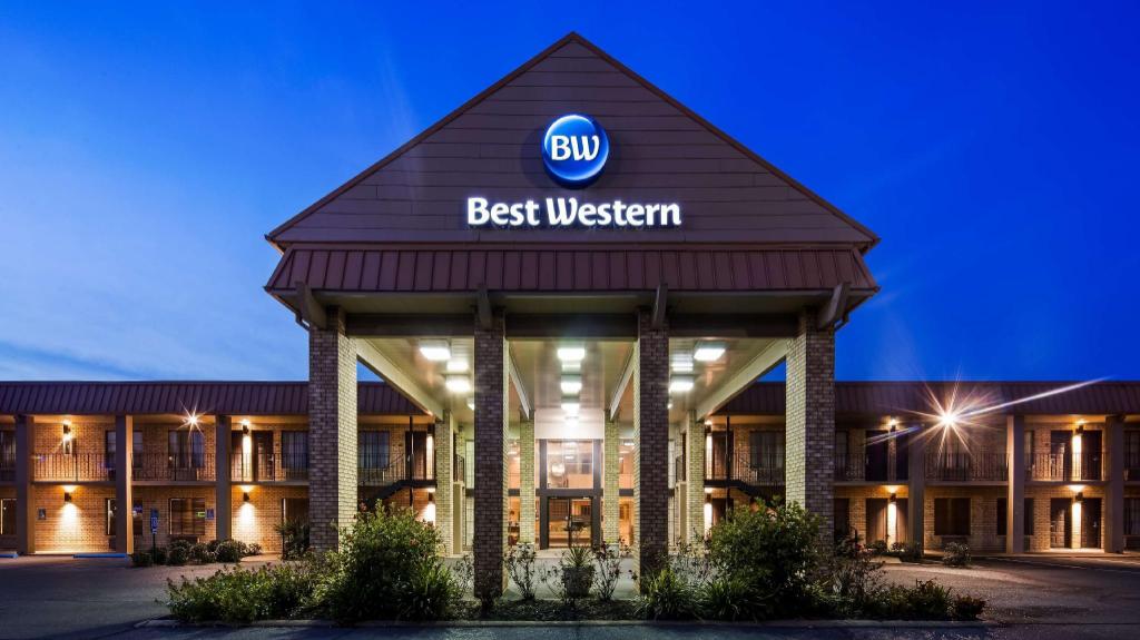 Best Western of Alexandria Inn and Suites and Conference Center, 노스 맥아더 ...