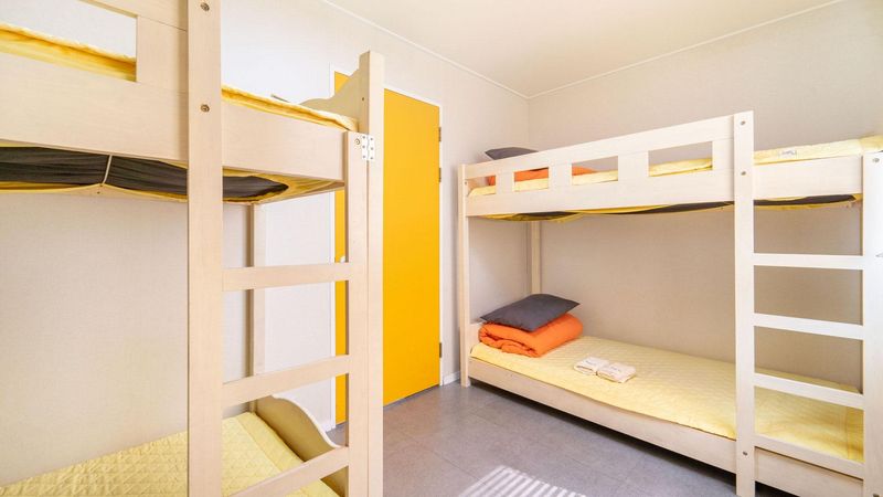 ROOM 204