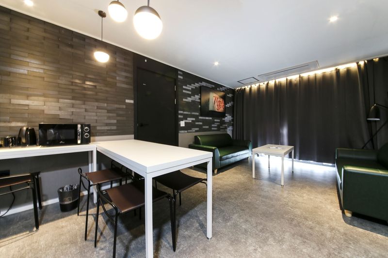 Family Room C with M