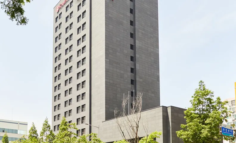 라마다 바이 윈덤 군산
