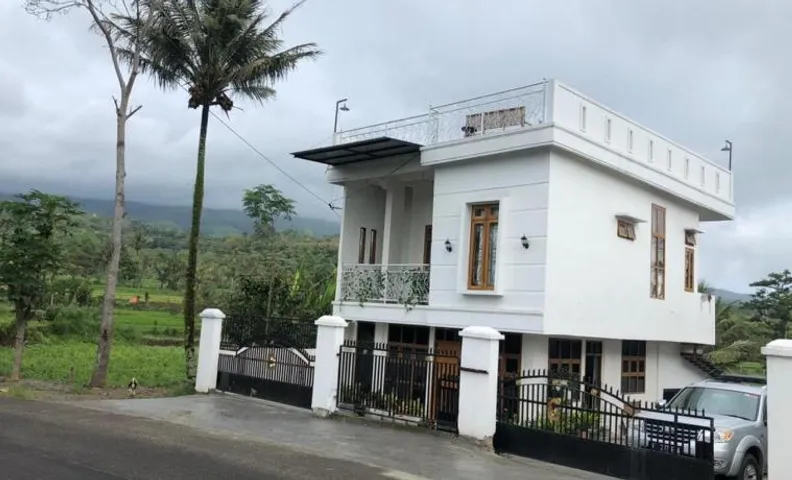 Alaina Villa
