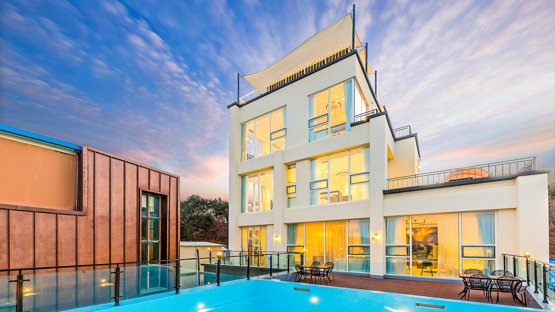 강릉 더퍼스트 펜션