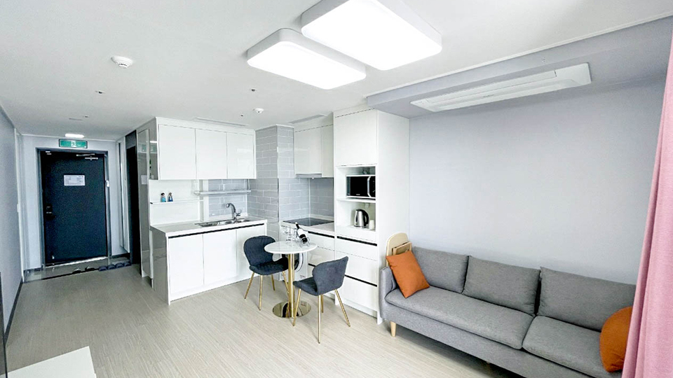 관광지 중심지에 위치한 오션뷰 숙소 | 여수 하이오션 패밀리룸 2