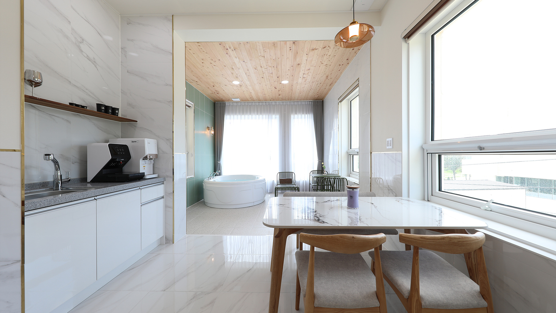 강릉 경포디슬로펜션 5