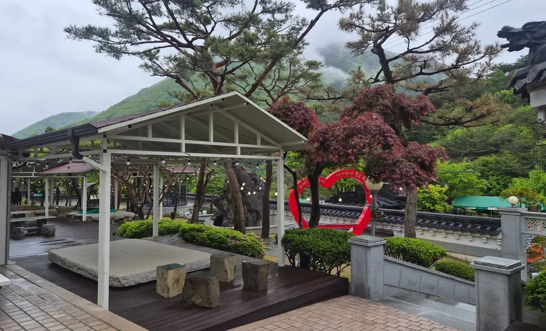 괴산 떡바위산장펜션