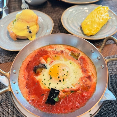 [파크하얏트 부산 후기] 오션뷰, 고층 대신 무조건 '저층' 예약해야 하는 이유 (+리빙룸, 조식, 룸서비스)