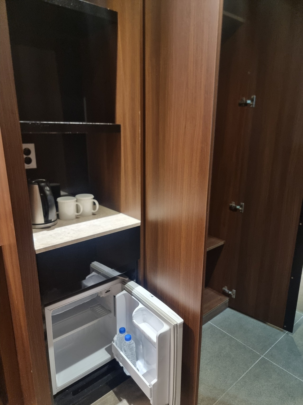 제주도에서 봄을만끽해야쥥 가성비호텔 에어시티호텔 이자카야 미묘, 어머니빵집, 이스방한상, 용두암,제주신라호텔 1.2일차