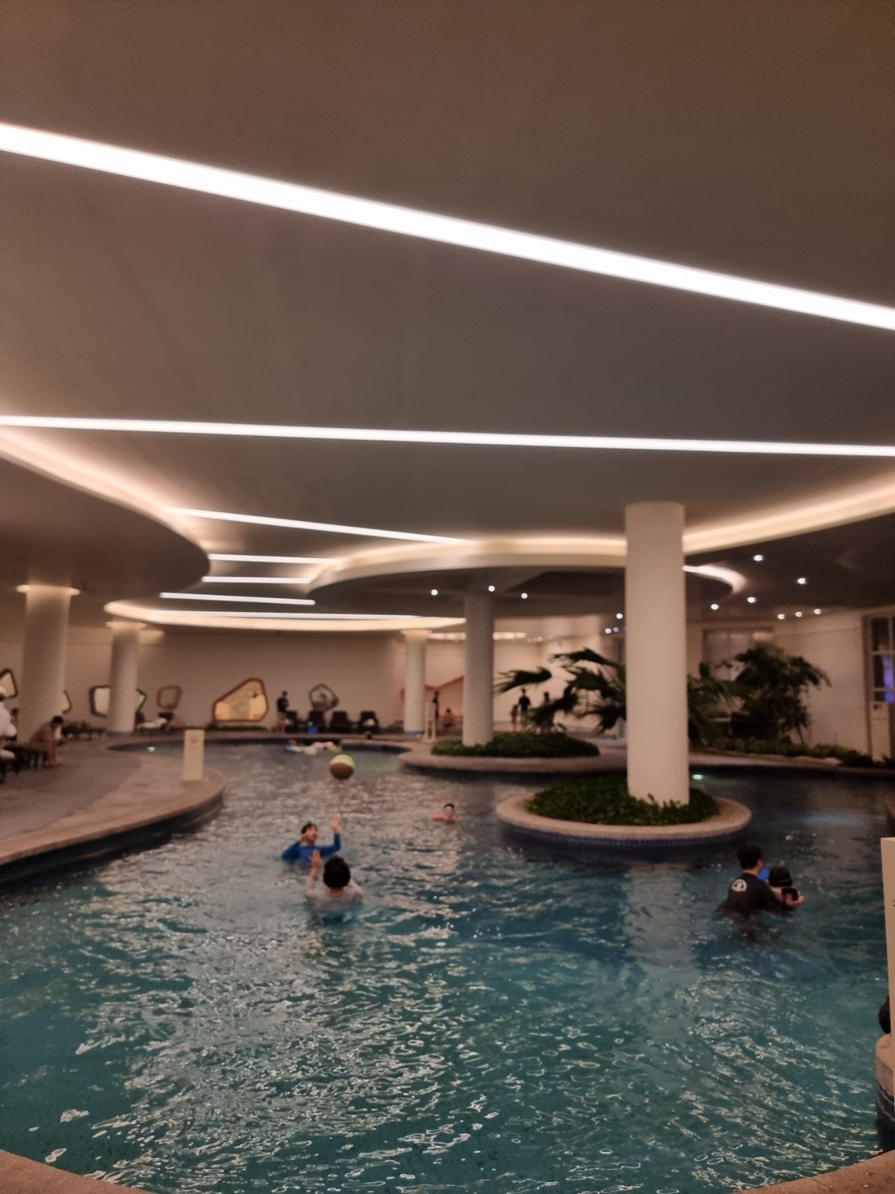 제주도에서 봄을만끽해야쥥 가성비호텔 에어시티호텔 이자카야 미묘, 어머니빵집, 이스방한상, 용두암,제주신라호텔 1.2일차