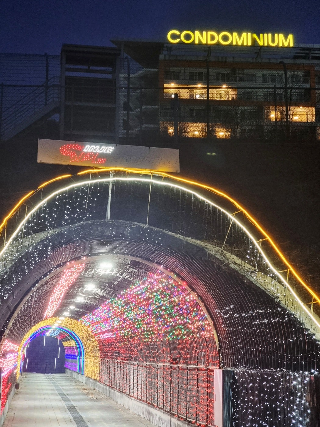 홍천맛집 신토불이들려서 인제 스피디움 실내서킷장에서 놀고 스파하고 인제 자작나무숲보고 막국수까지 종합적으로 쉬다왔어요