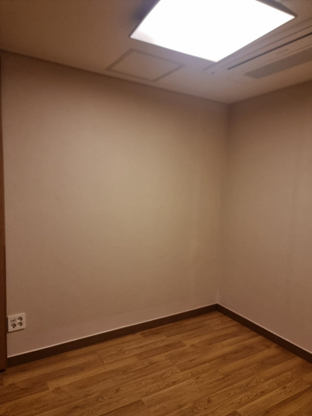 홍천맛집 신토불이들려서 인제 스피디움 실내서킷장에서 놀고 스파하고 인제 자작나무숲보고 막국수까지 종합적으로 쉬다왔어요