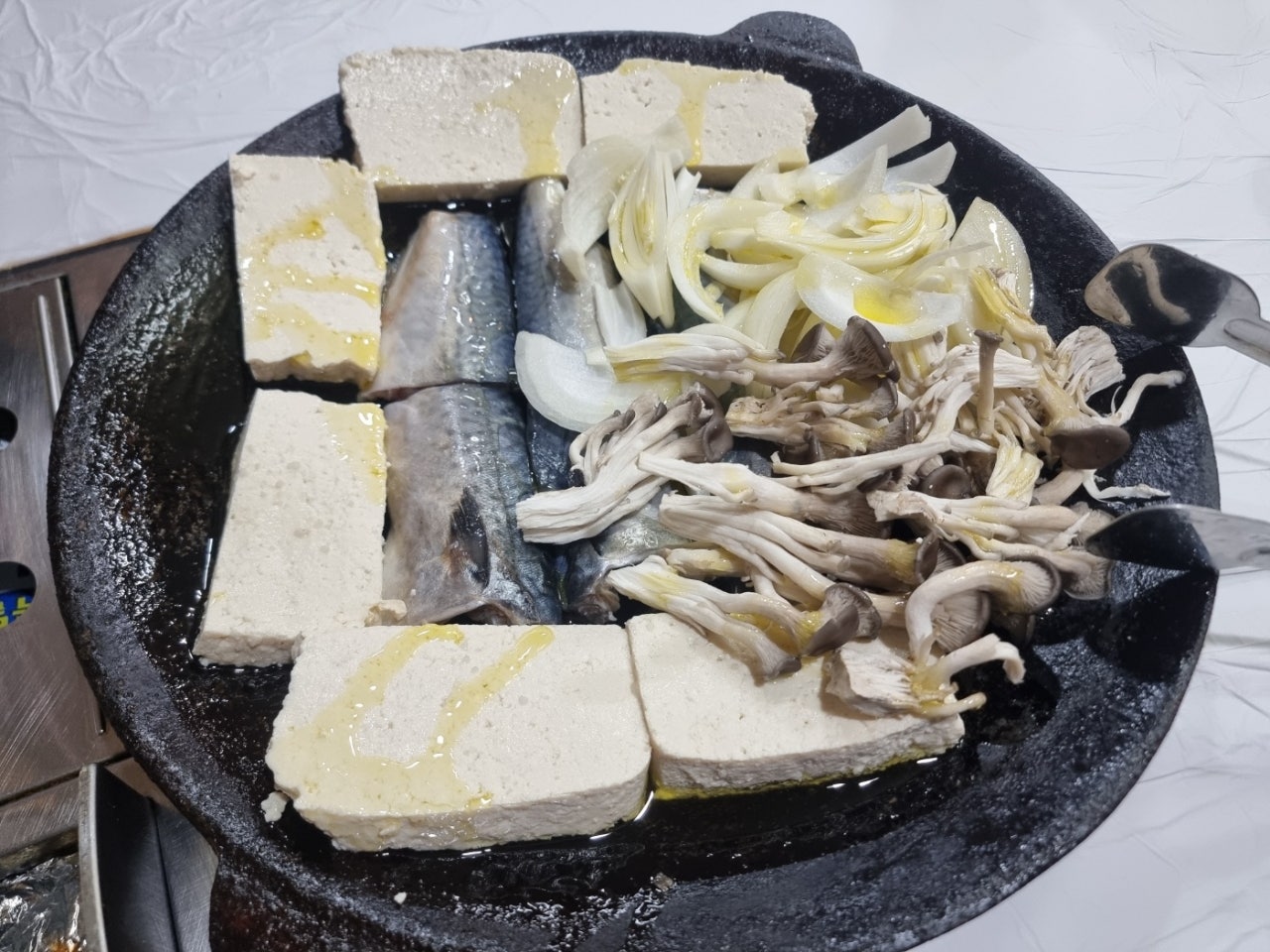 홍천맛집 신토불이들려서 인제 스피디움 실내서킷장에서 놀고 스파하고 인제 자작나무숲보고 막국수까지 종합적으로 쉬다왔어요