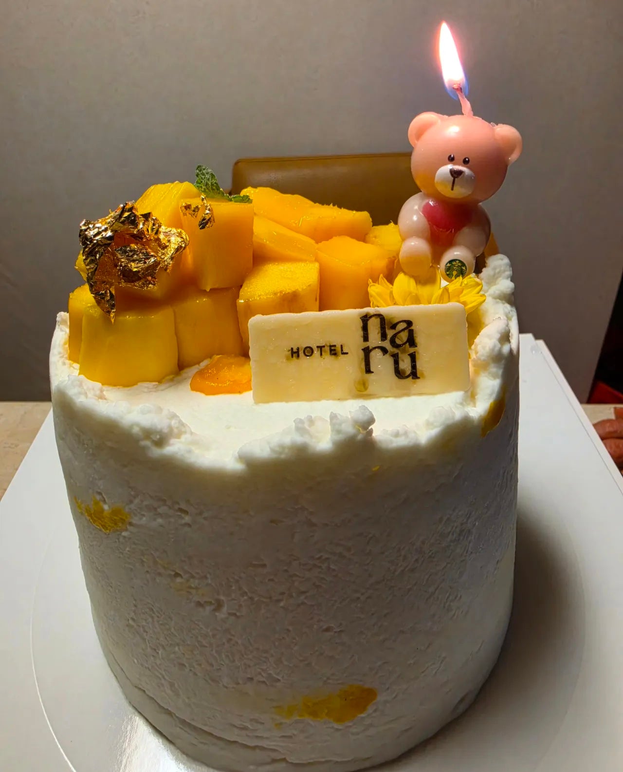 생일날 웨스틴 서울 파르나스 뿌시고 점심은 나루호텔 브아쟁에서 저녁은 붓처스피어 스테이크로 마무리했어요 🎂 🥳 🎉