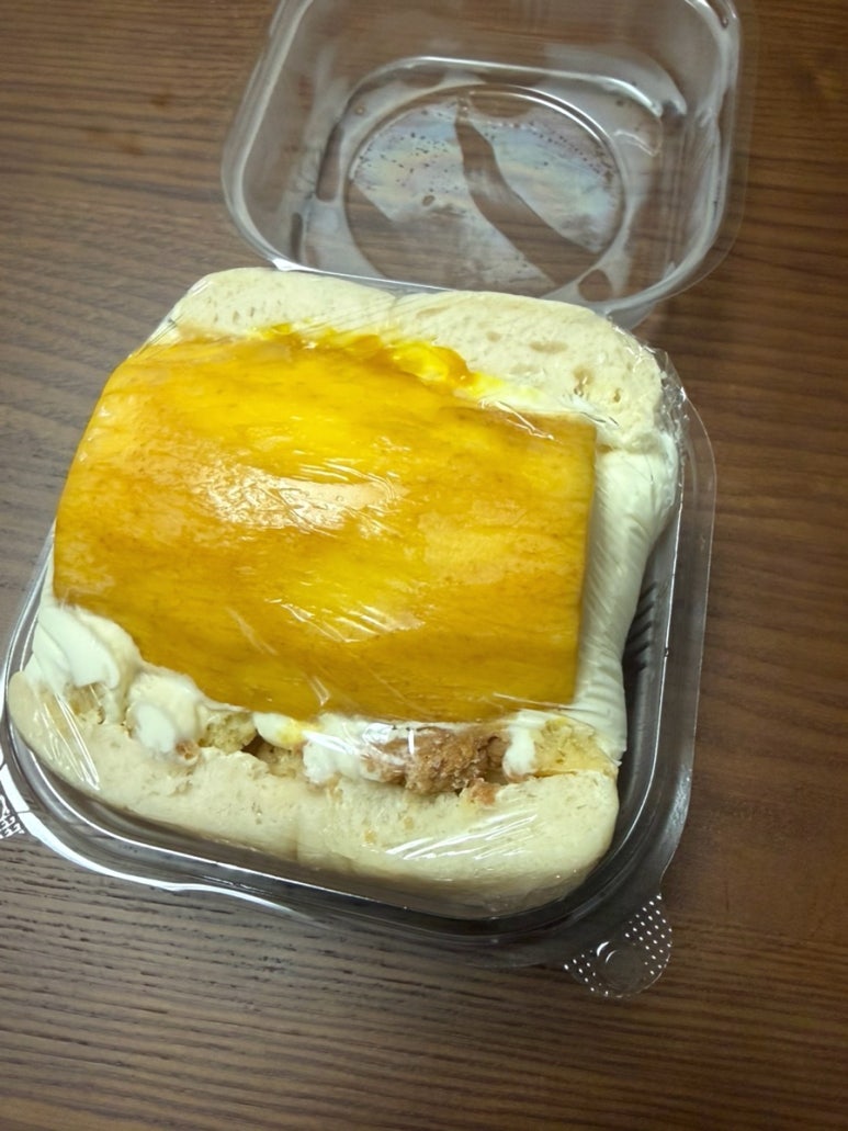 여름휴가 경주로 떠나시는분! 요즘 핫한 빵맛집 경주 황리단길 베이시크 가보세요🥖🥐