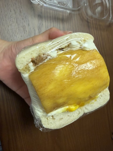 여름휴가 경주로 떠나시는분! 요즘 핫한 빵맛집 경주 황리단길 베이시크 가보세요🥖🥐