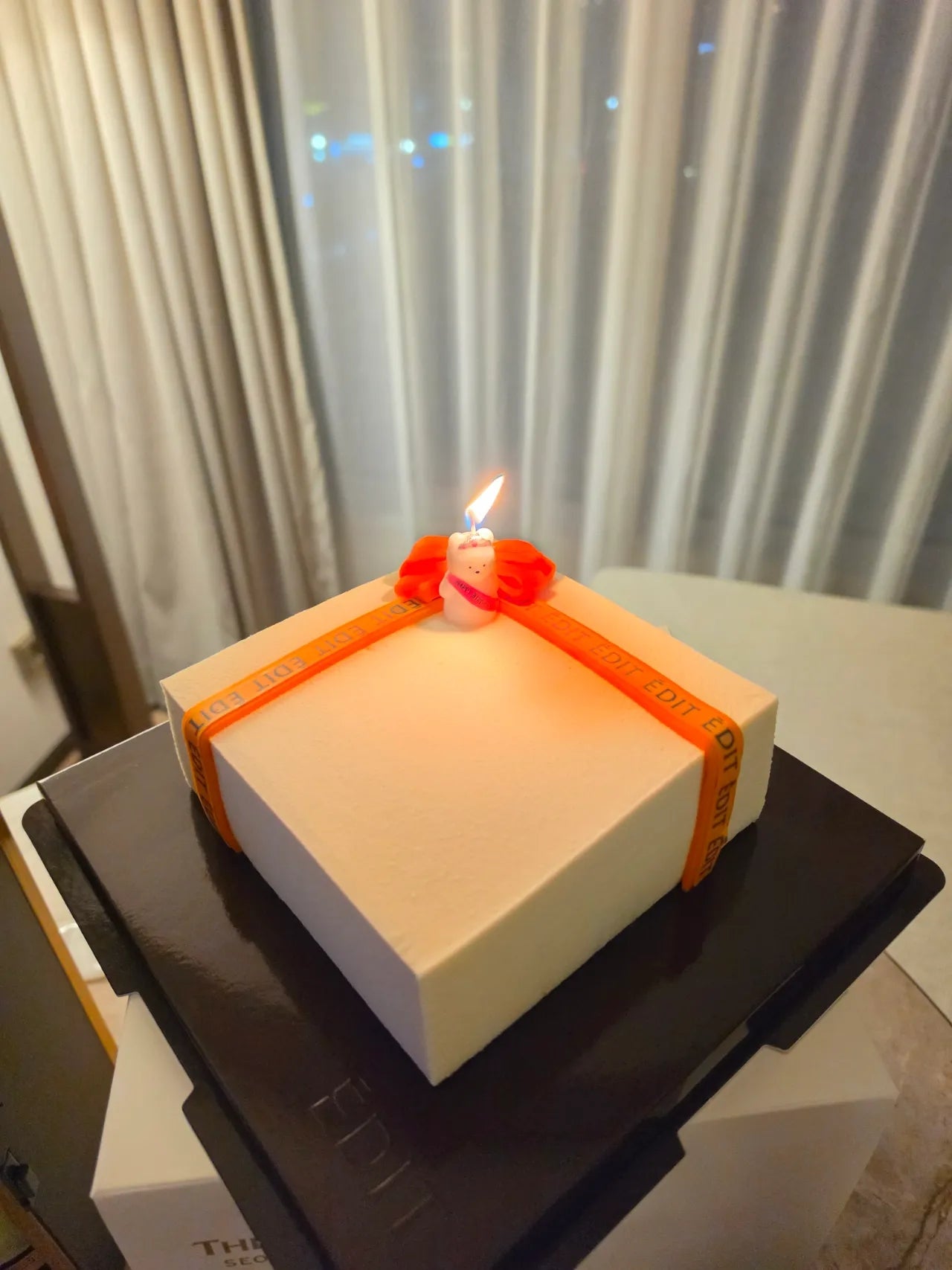 생일날 웨스틴 서울 파르나스 뿌시고 점심은 나루호텔 브아쟁에서 저녁은 붓처스피어 스테이크로 마무리했어요 🎂 🥳 🎉