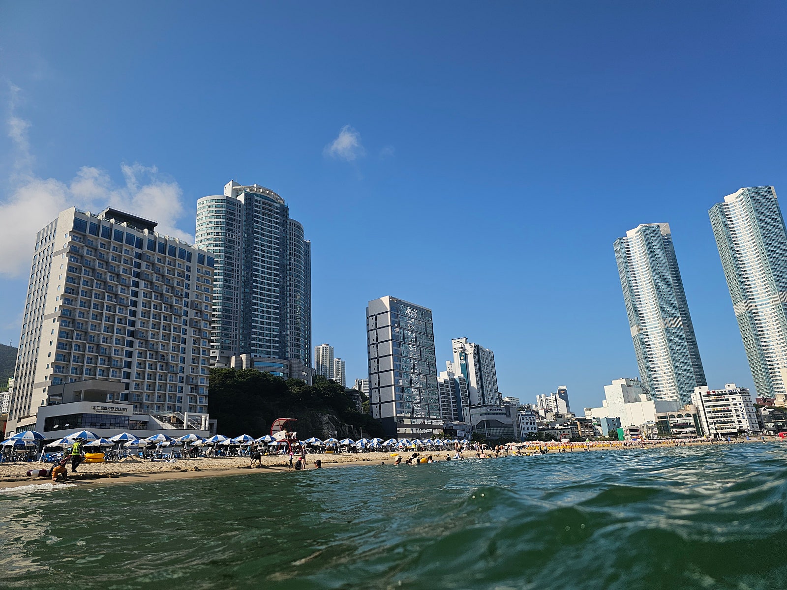 🌊여름 맛 가득한 부산 여행기🌌부산 야경 명소 & 송도 오션뷰 감성 숙소, 아무도 없는 밤의 감천문화마을을 걷다.(ft.사직야구장 불꽃야구 직관한 날 ⚾)