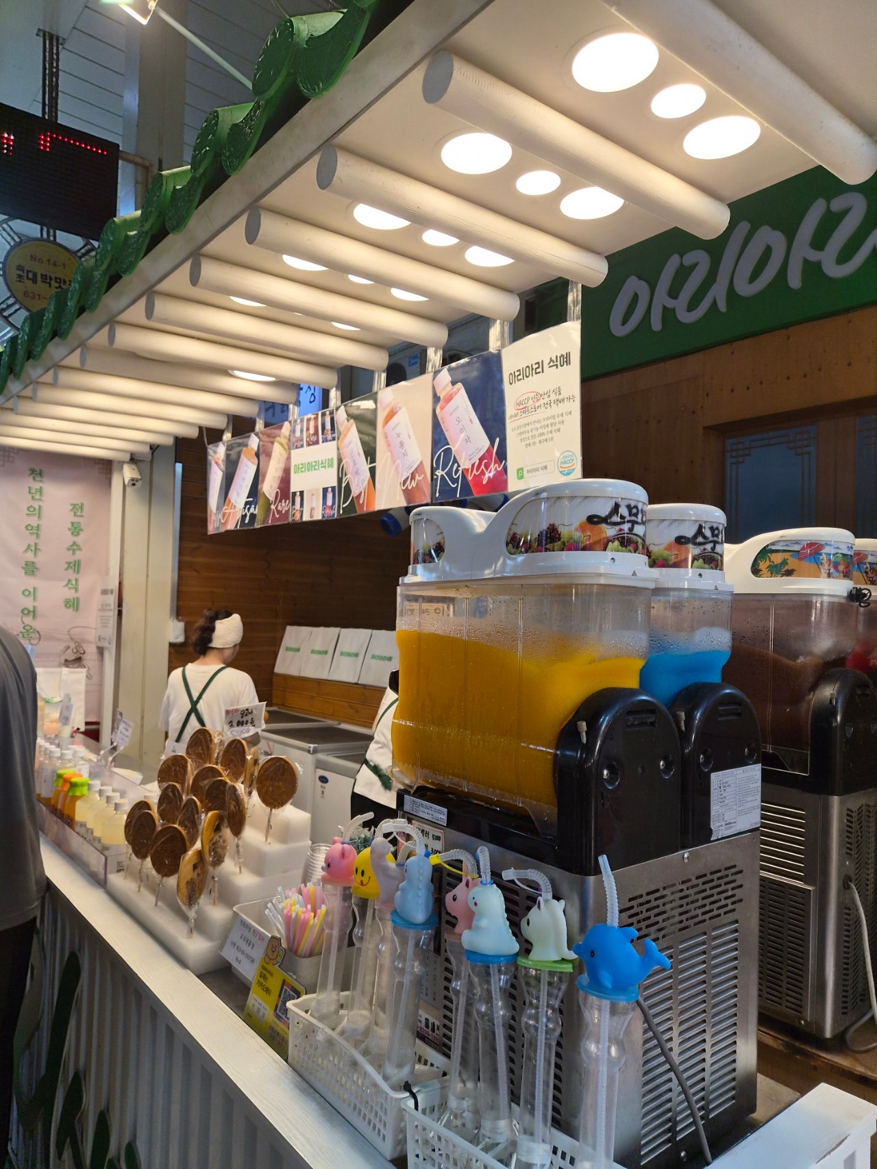 먹여행은 속초가 빠질수 없죠? 걸어갈 거리에 다 있는 맛집숙소 모어댄속초등대점!!