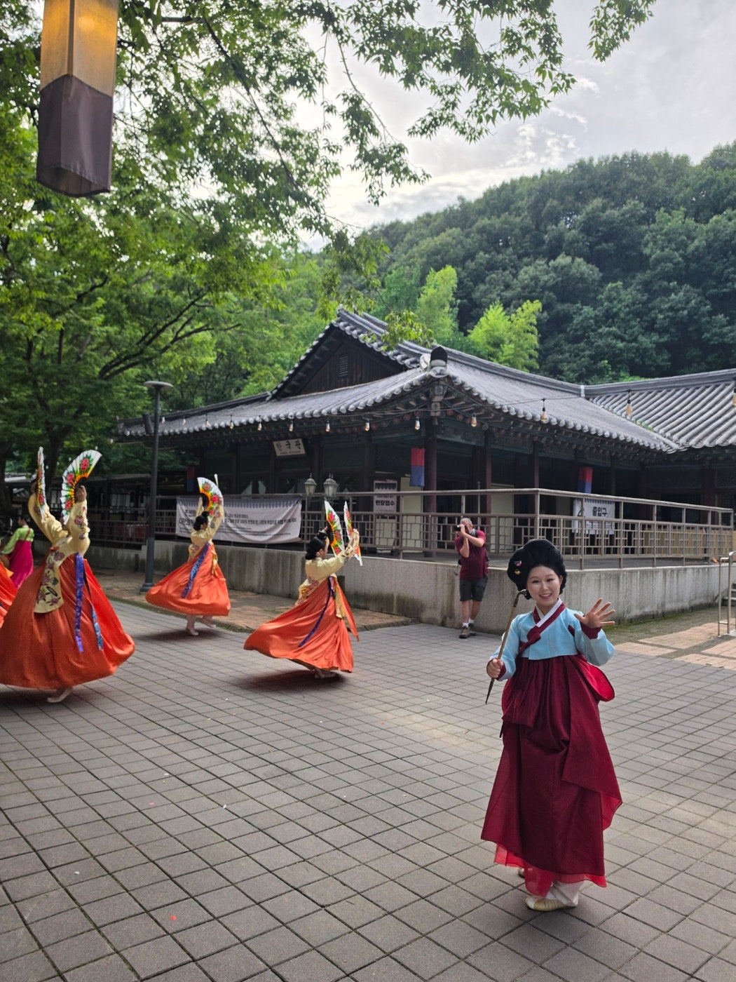 용인 와우정사, 한국민속촌 야간공연 뿌시고 메리엘호텔에서 1박하고 장어먹고 왔어요