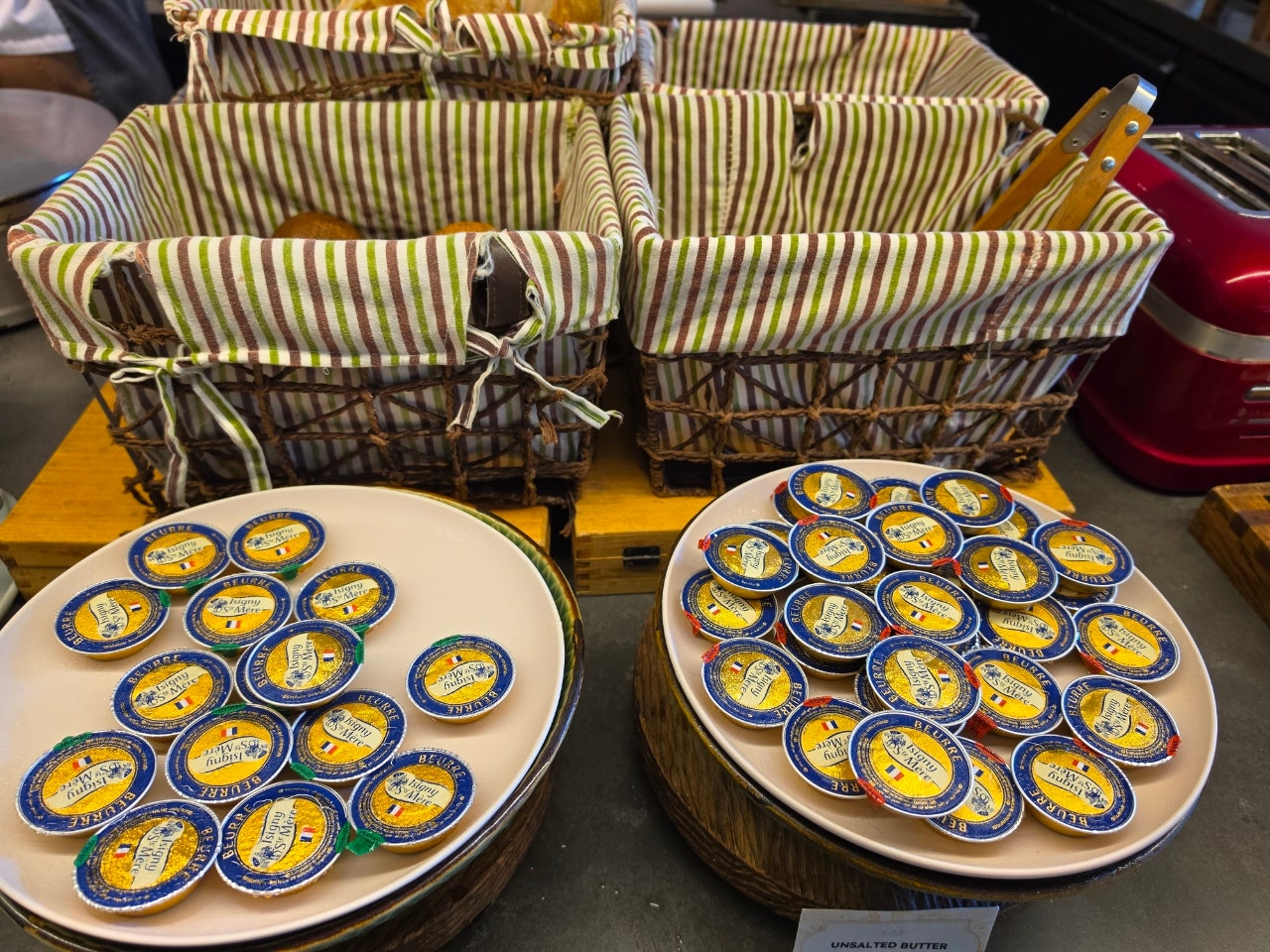 군입대전 아들하고 푸꾸옥 다녀왔어요 3일차 세일링클럽 조식 및 리조트 스냅사진찍고 더노블살롱스파 귀청소 소나시 미스터 씨푸드 저녁먹고 🥭 망고사고 야시장구경하고 왔어요