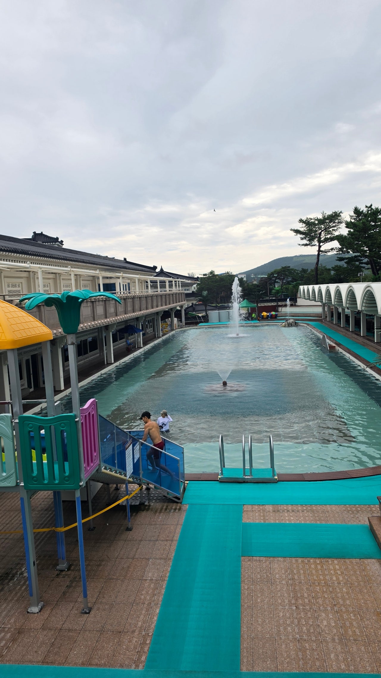 오로지 수영장만 보고 다녀왔습니다 🏊♀️