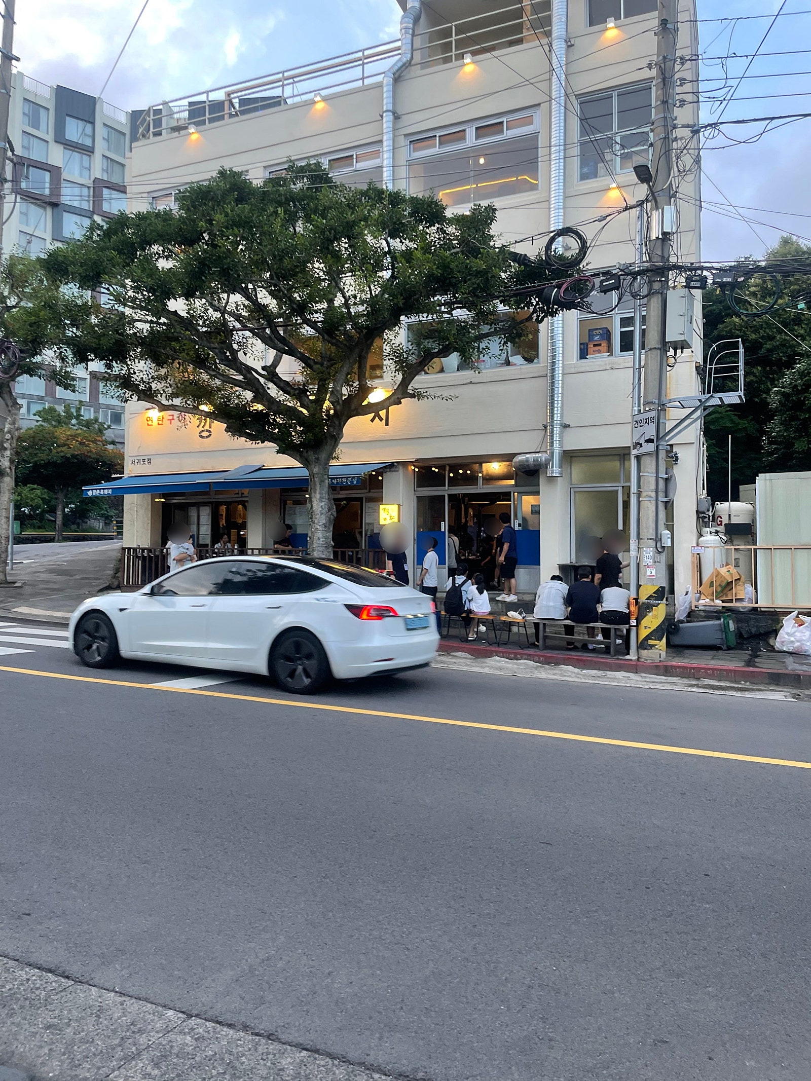 [9월 여행노트] 여름 끝자락에 소환하는 서귀포 심야맛집, 밤 12시에 먹는 흑돼지 🐷