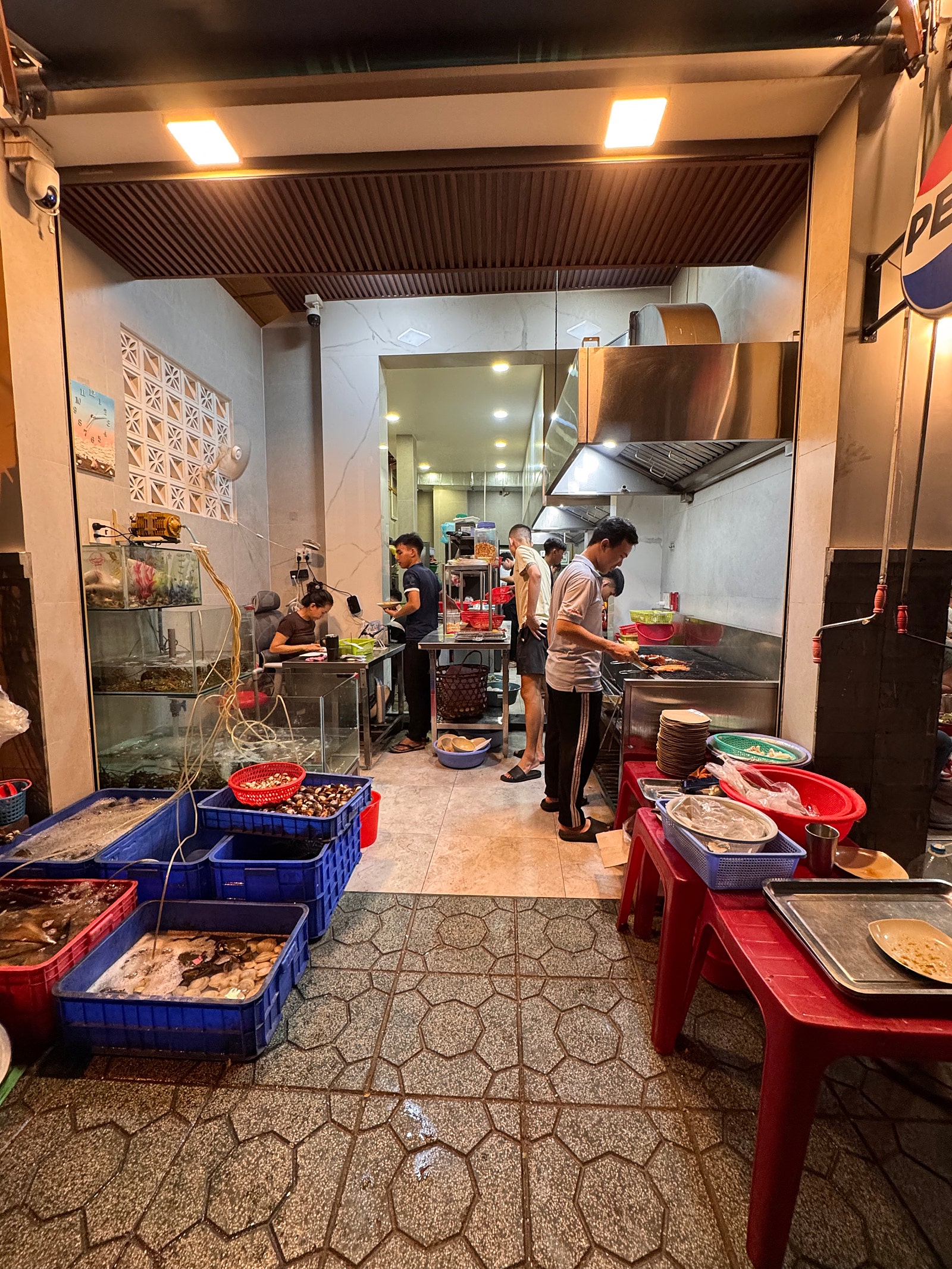 왕보가족의 "나트랑" 여행 노트 : ) 나트랑 찐 로컬 (시내) 맛집 / 꽌옥응언/ 넴느엉 당반꾸엔/ 봉크레이지/ 껌땀 바오린 / 포틴 / 척칩