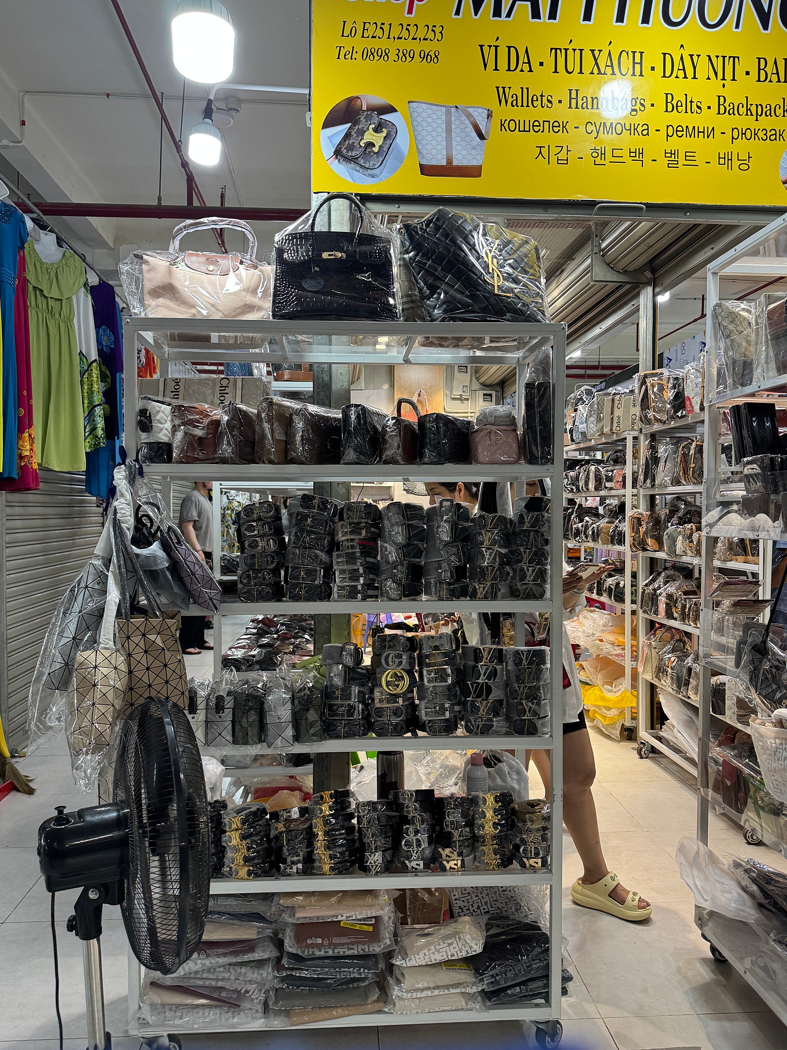 여기서 그 롱샴미니 샀어요~! 바느질상태 잘 보셔요!