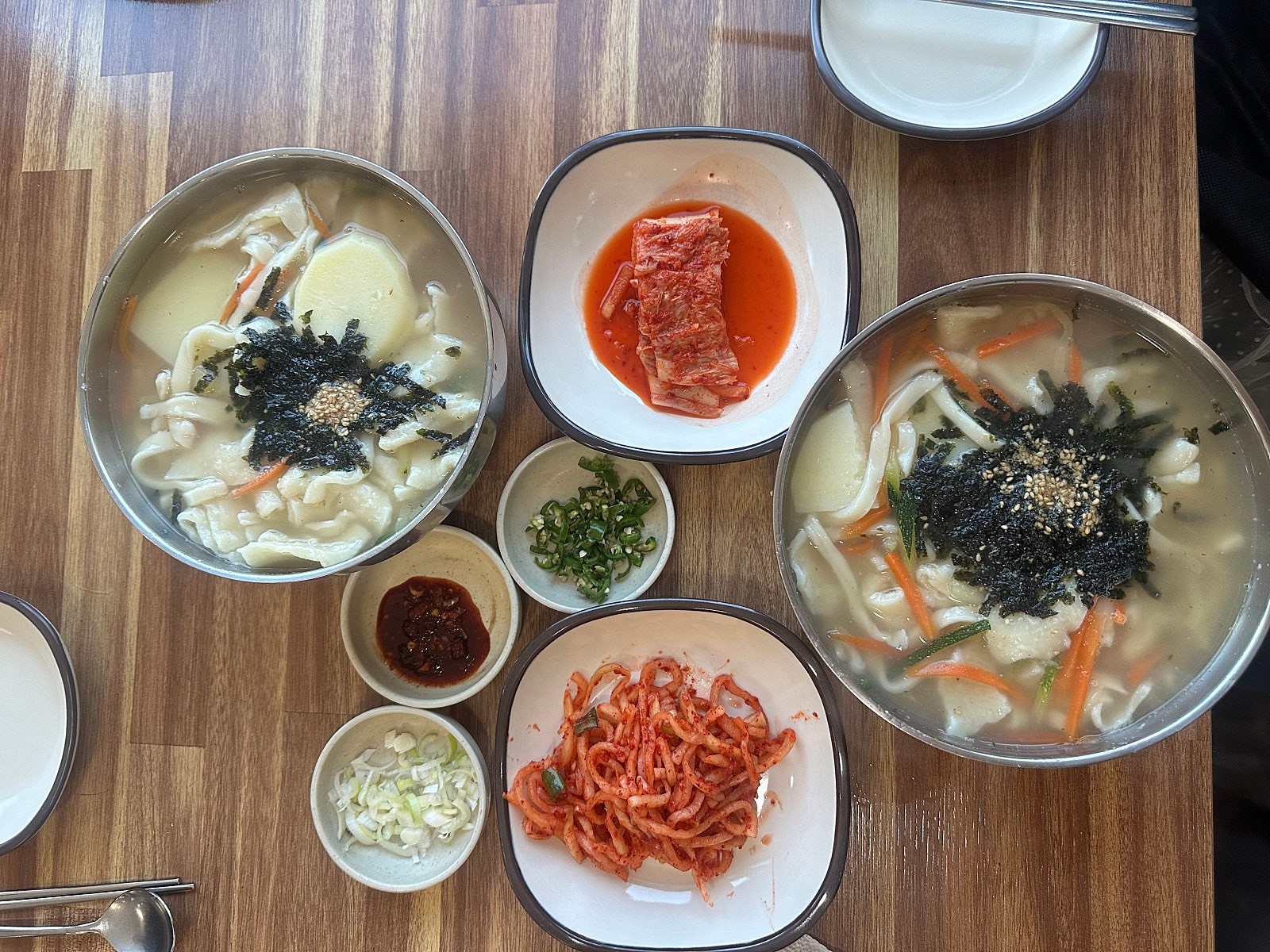 가을 필수 여행지 단풍 놀이 속초 베스트 4 코스🤍✨(옛날 칼국수.더엠브로시아.설악산. 속초 중앙시장) 찐 후기